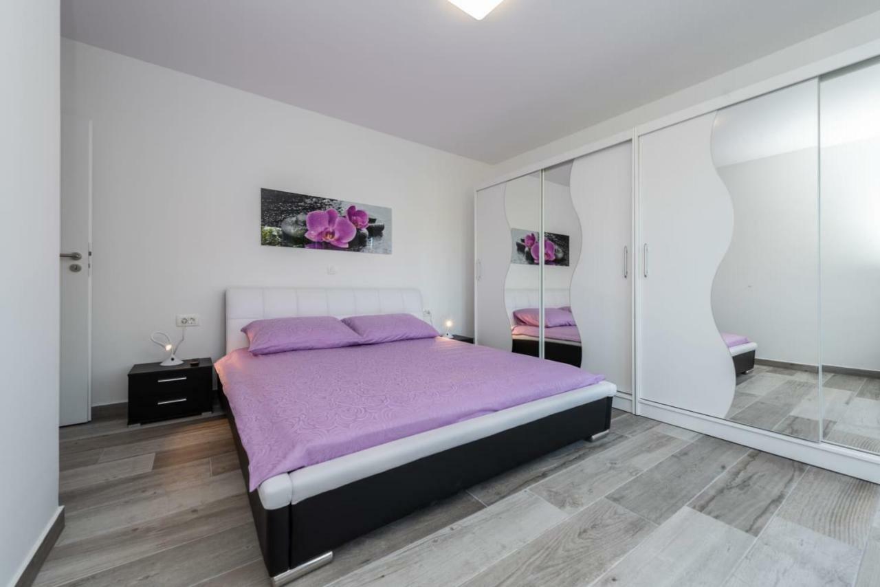 Villa Barbara-Holiday Home With Sea View Zadar Exterior photo